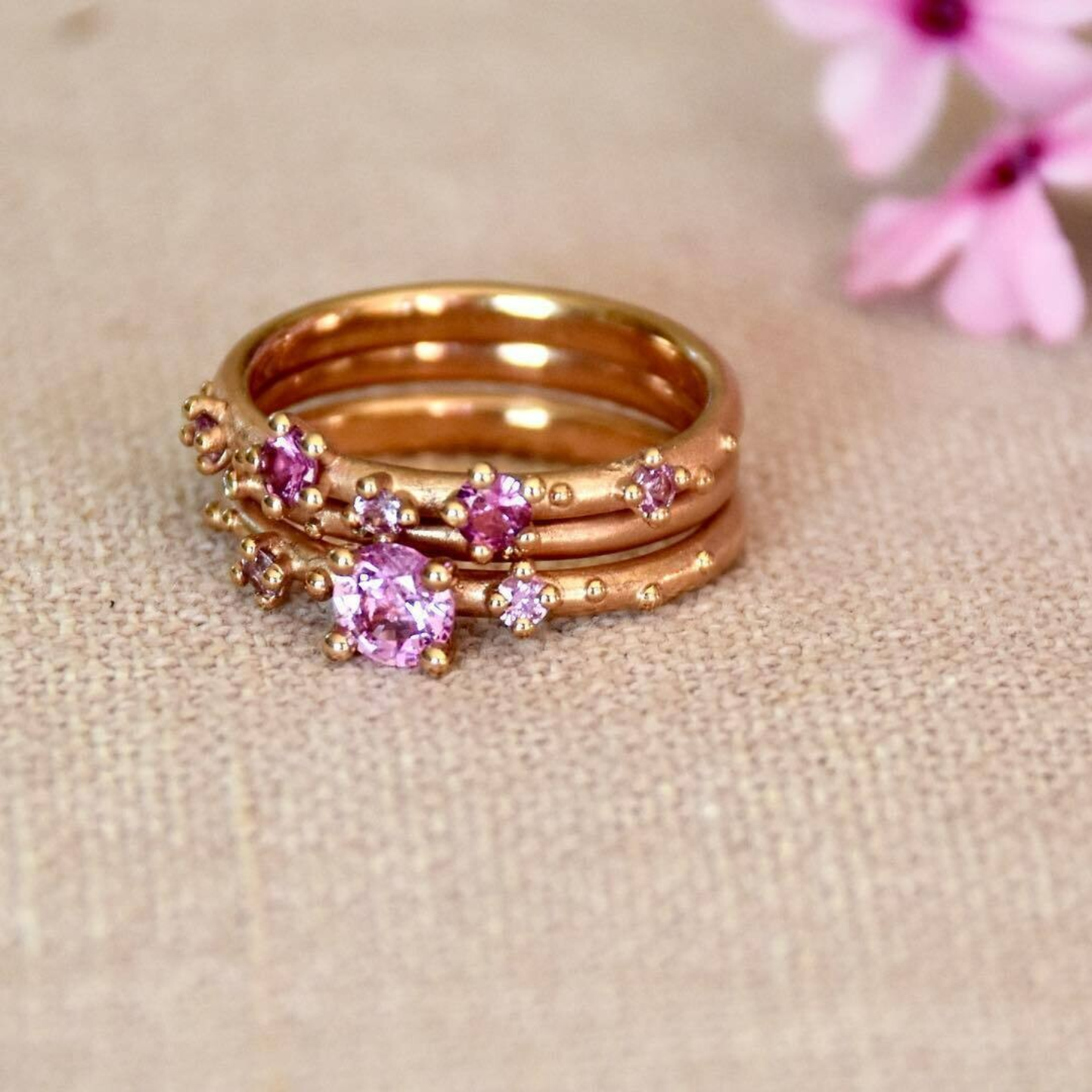 Shine Bague "Pink" en or avec saphirs