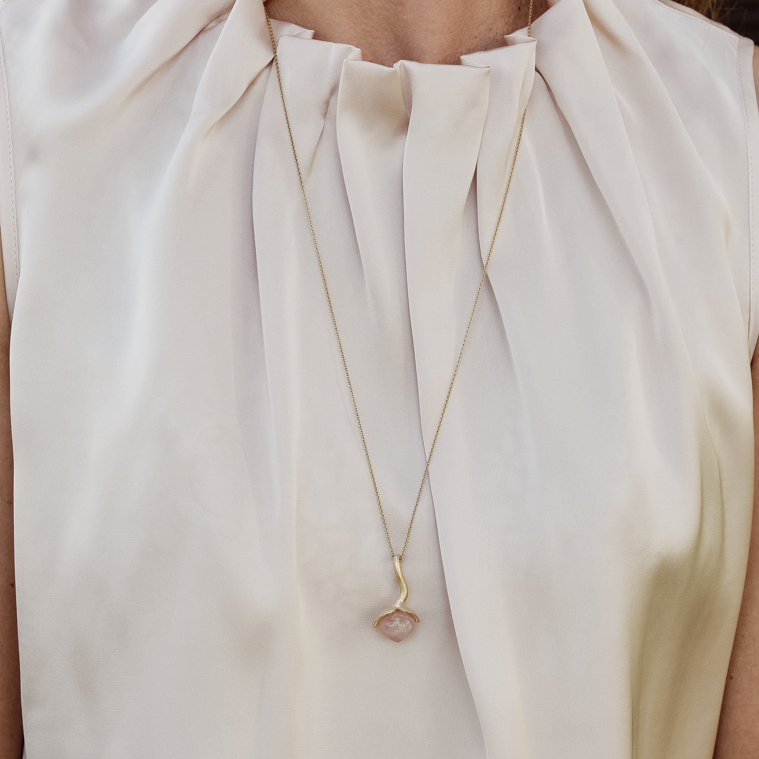 Dolce hängsmycke "big" med rosenkvarts 925/-.