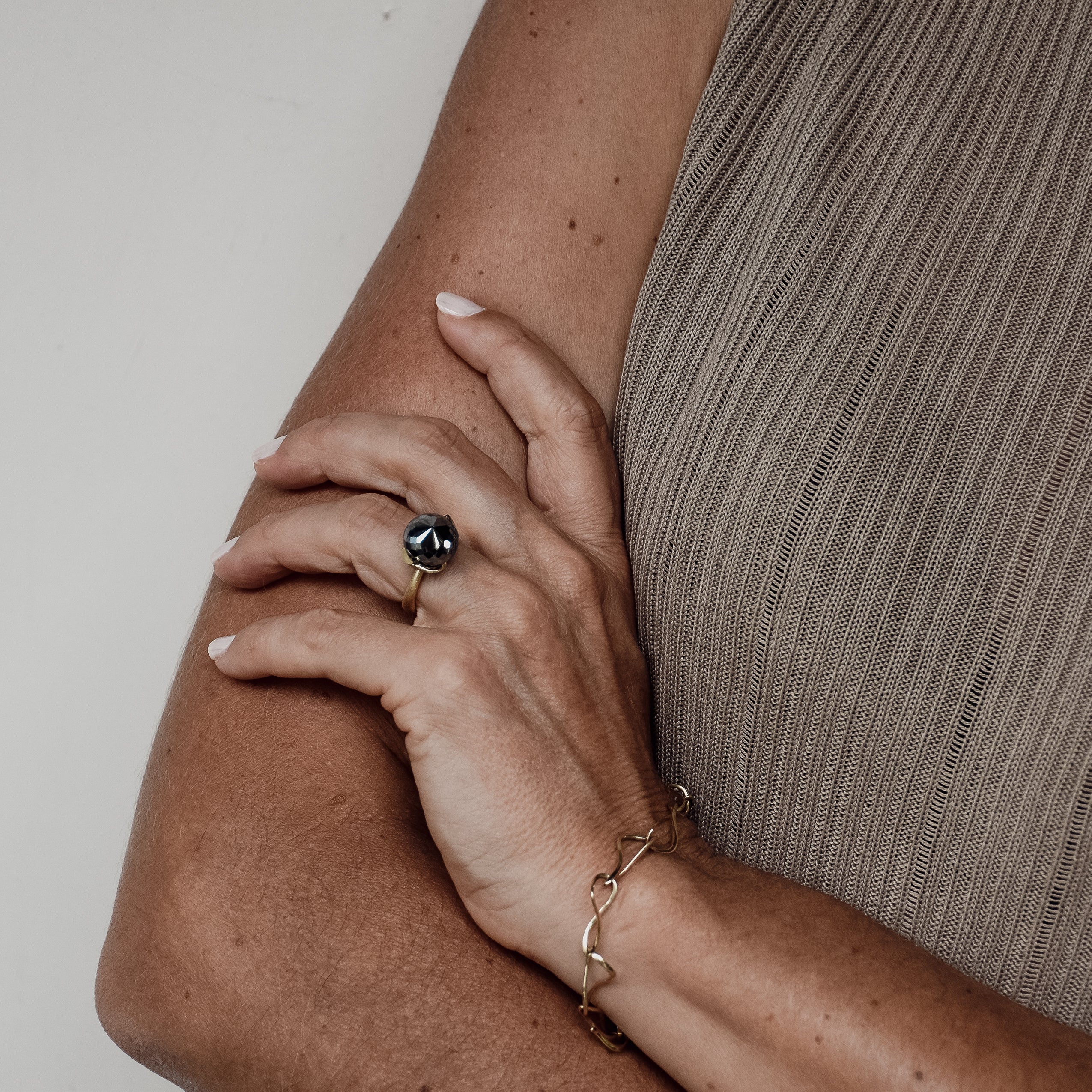 Dolce Ring "big" mit Hämatit rec. 925/-