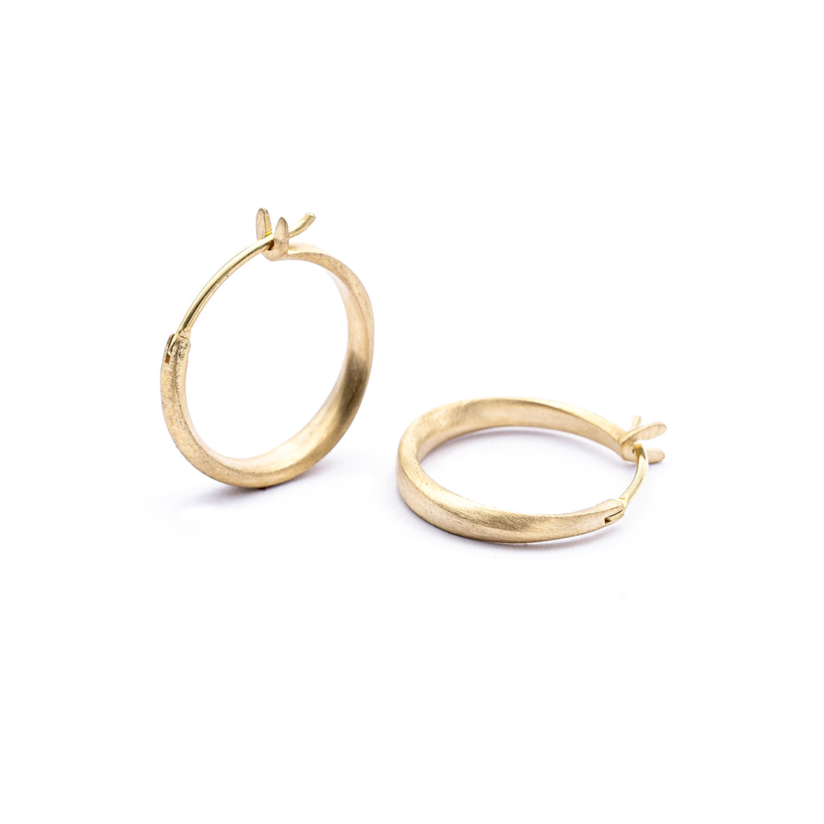 Anello scintillante "grande" in oro 585/- con 7 diamanti