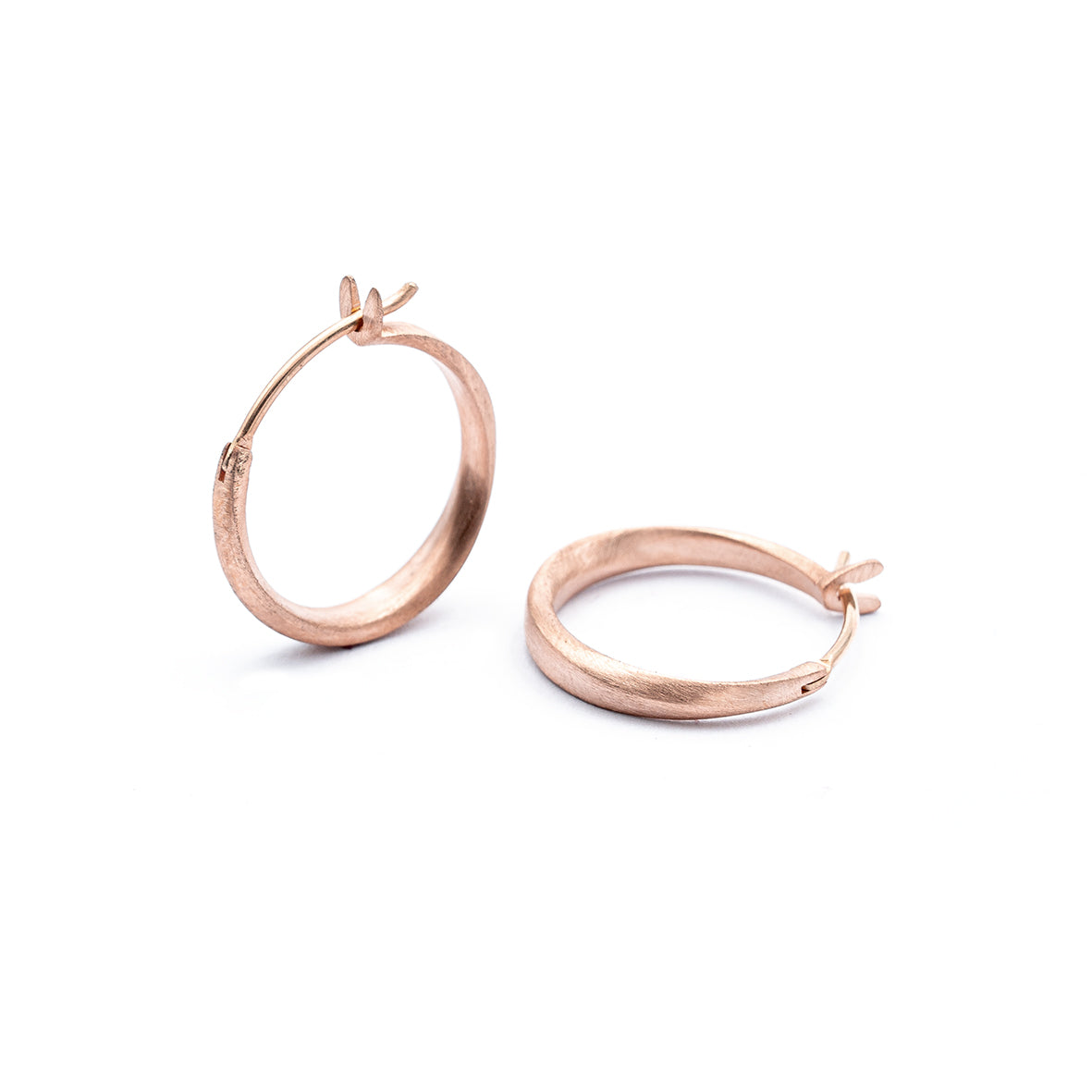 Anello scintillante "grande" in oro 585/- con 7 diamanti