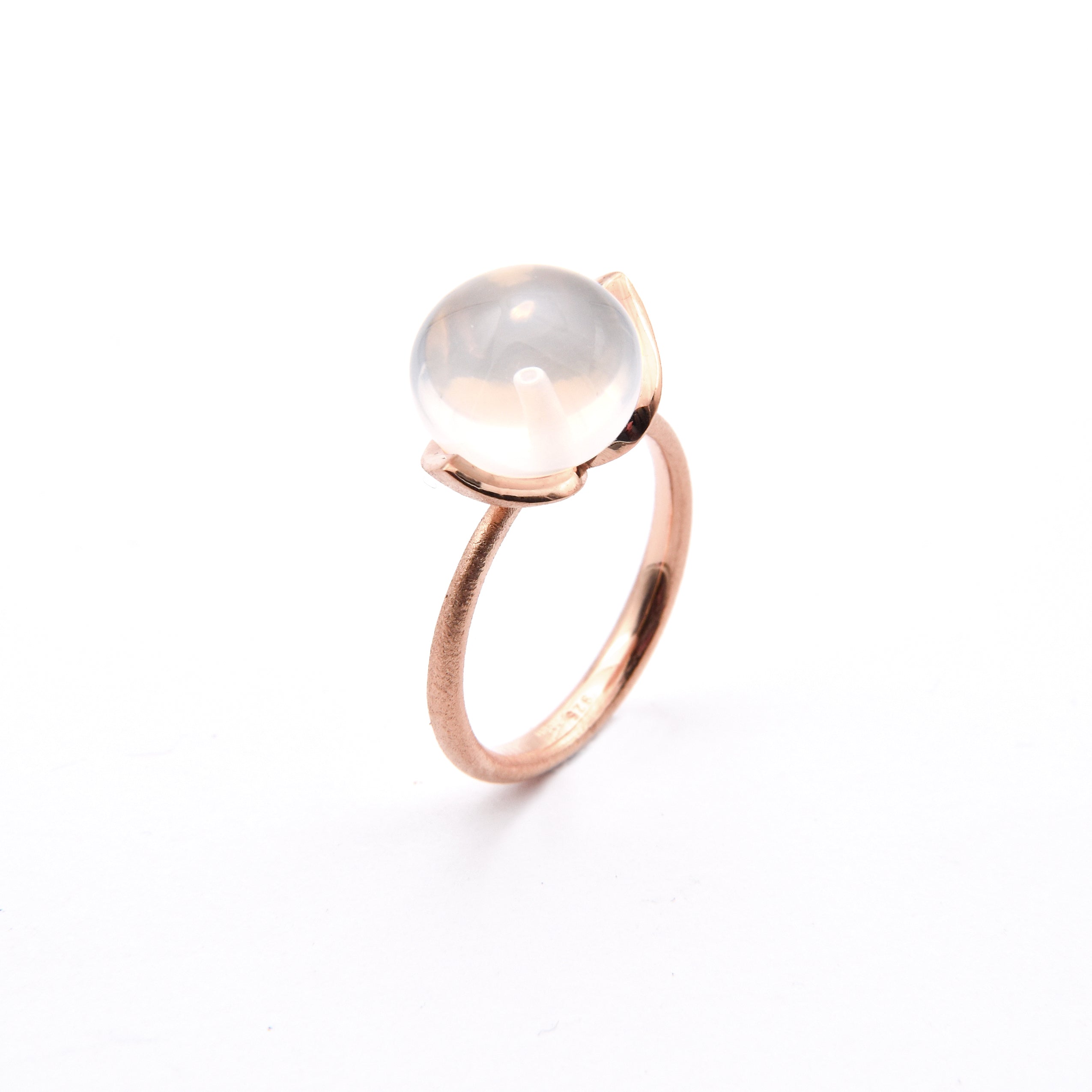 Dolce ring "medium" met melkkwarts 925/-