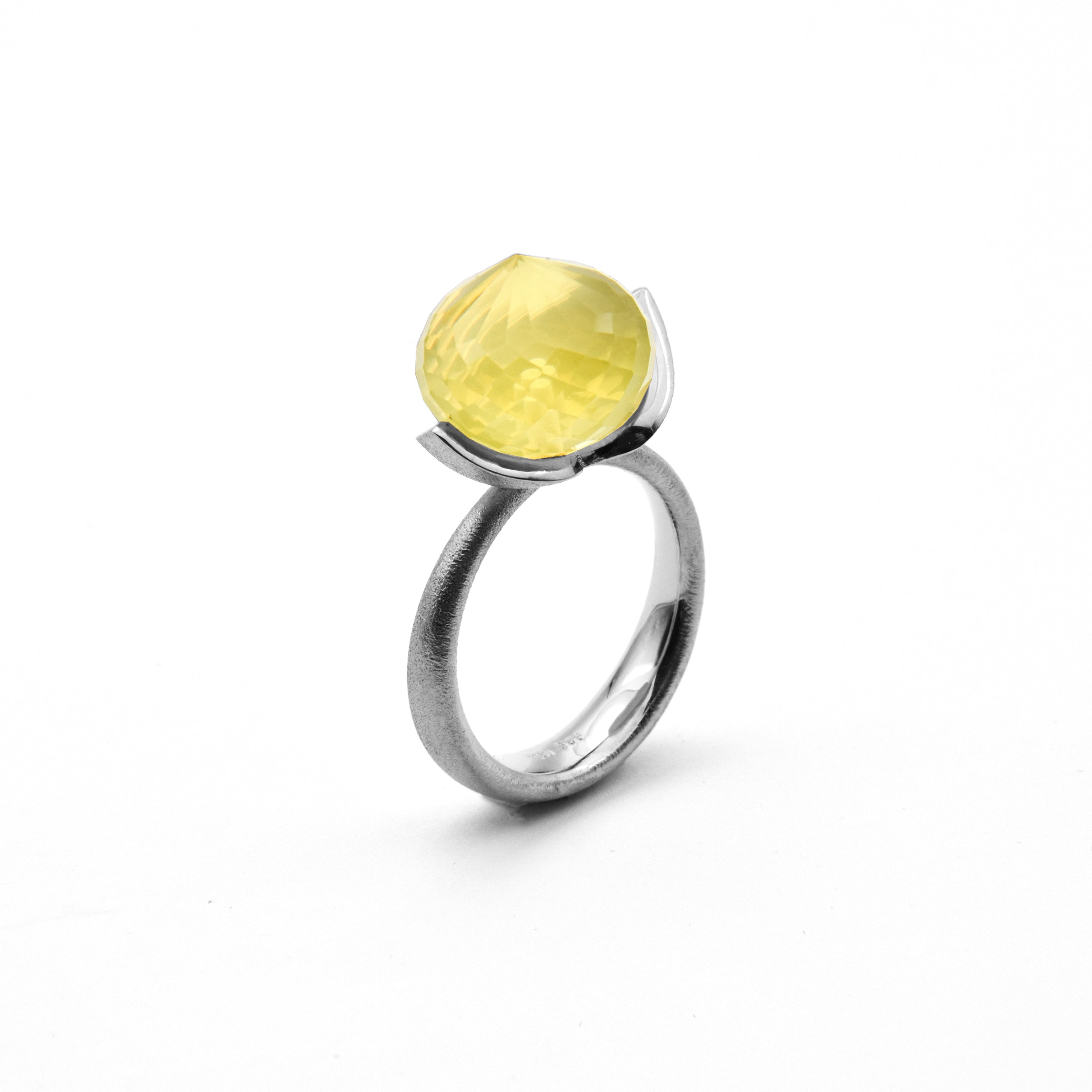 Anello Dolce "grande" con quarzo limone 925/-