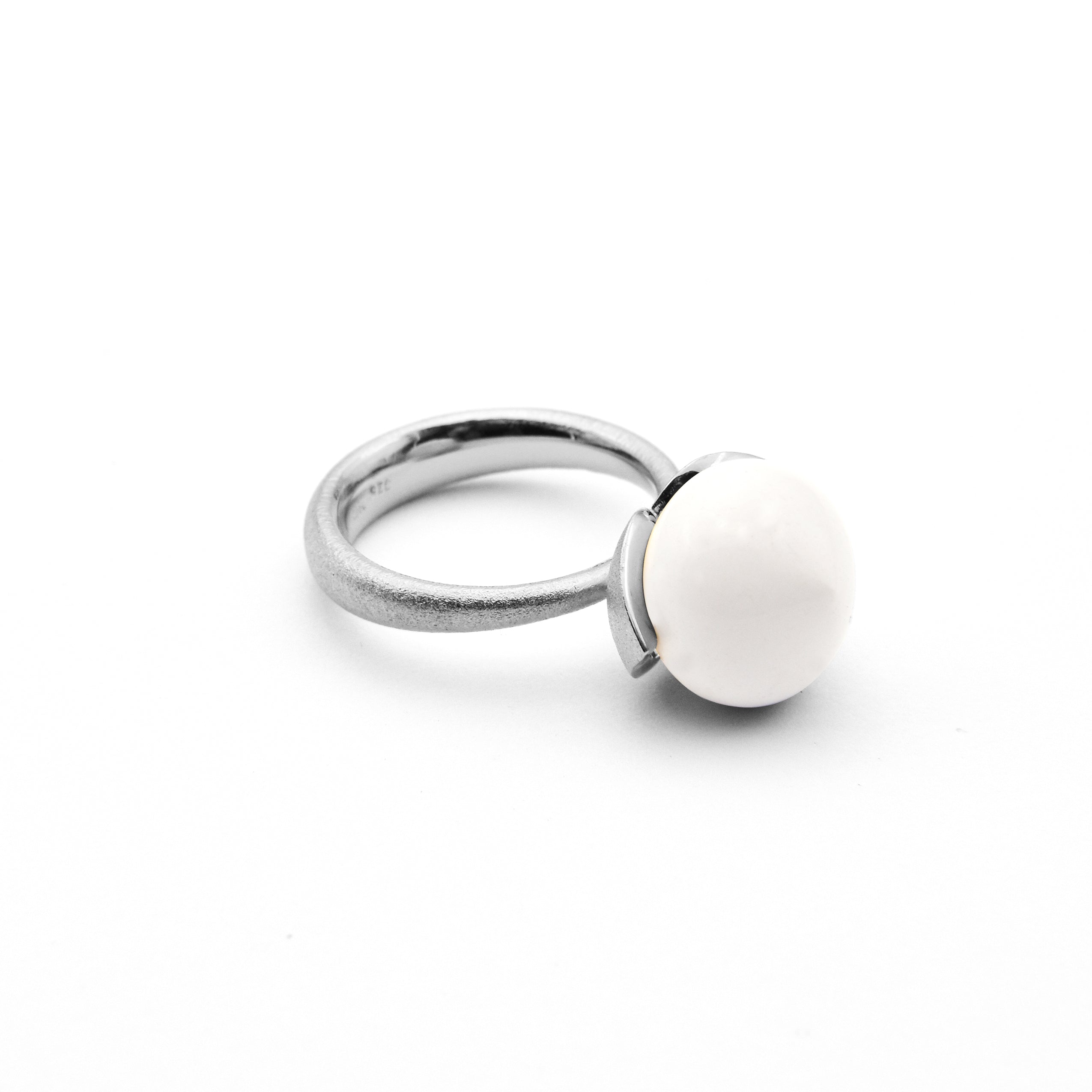 Dolce Bague "big" avec cacholong 925/-