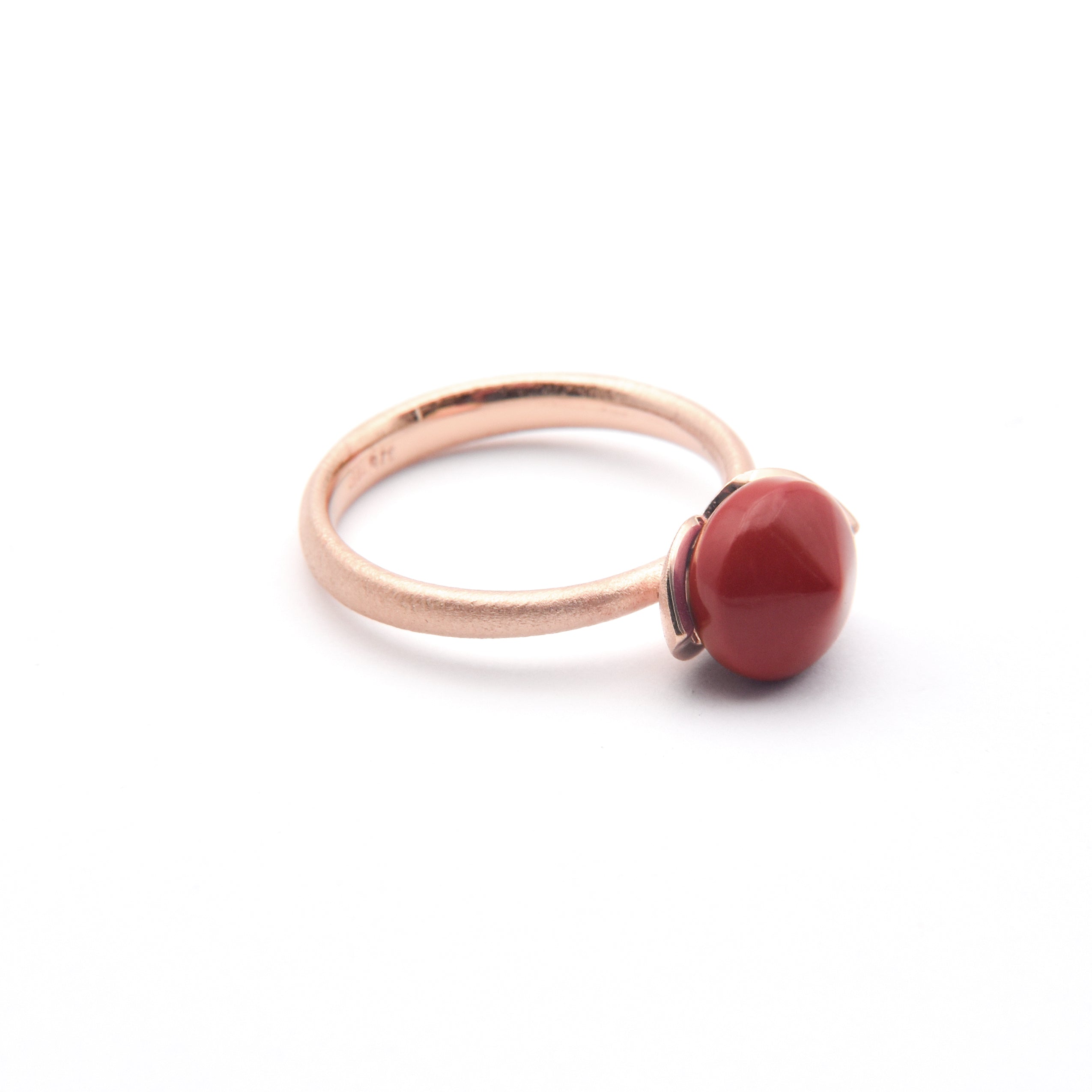 Dolce Ring "smal" mit Koralle rec. 925/-