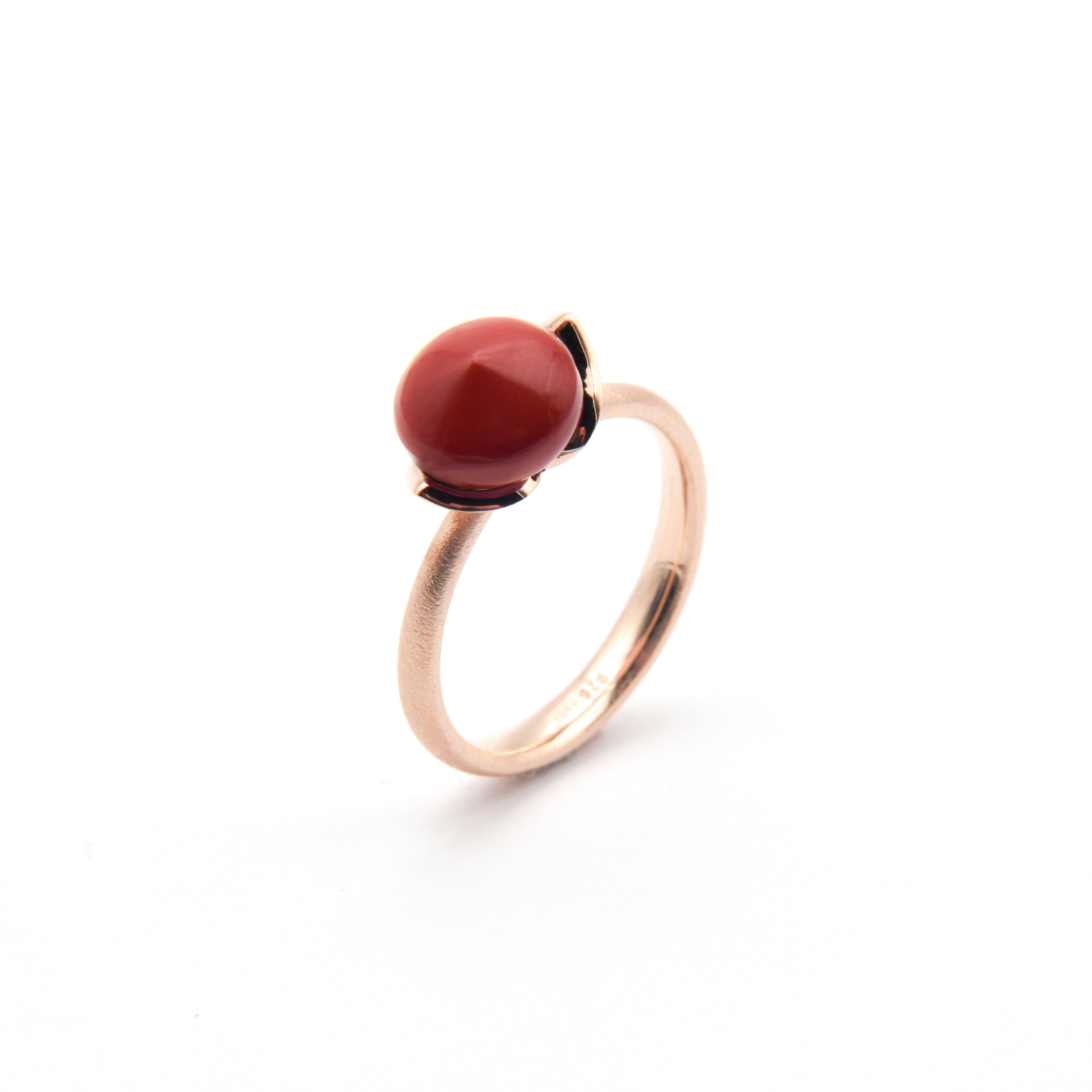 Dolce Ring "smal" mit Koralle rec. 925/-