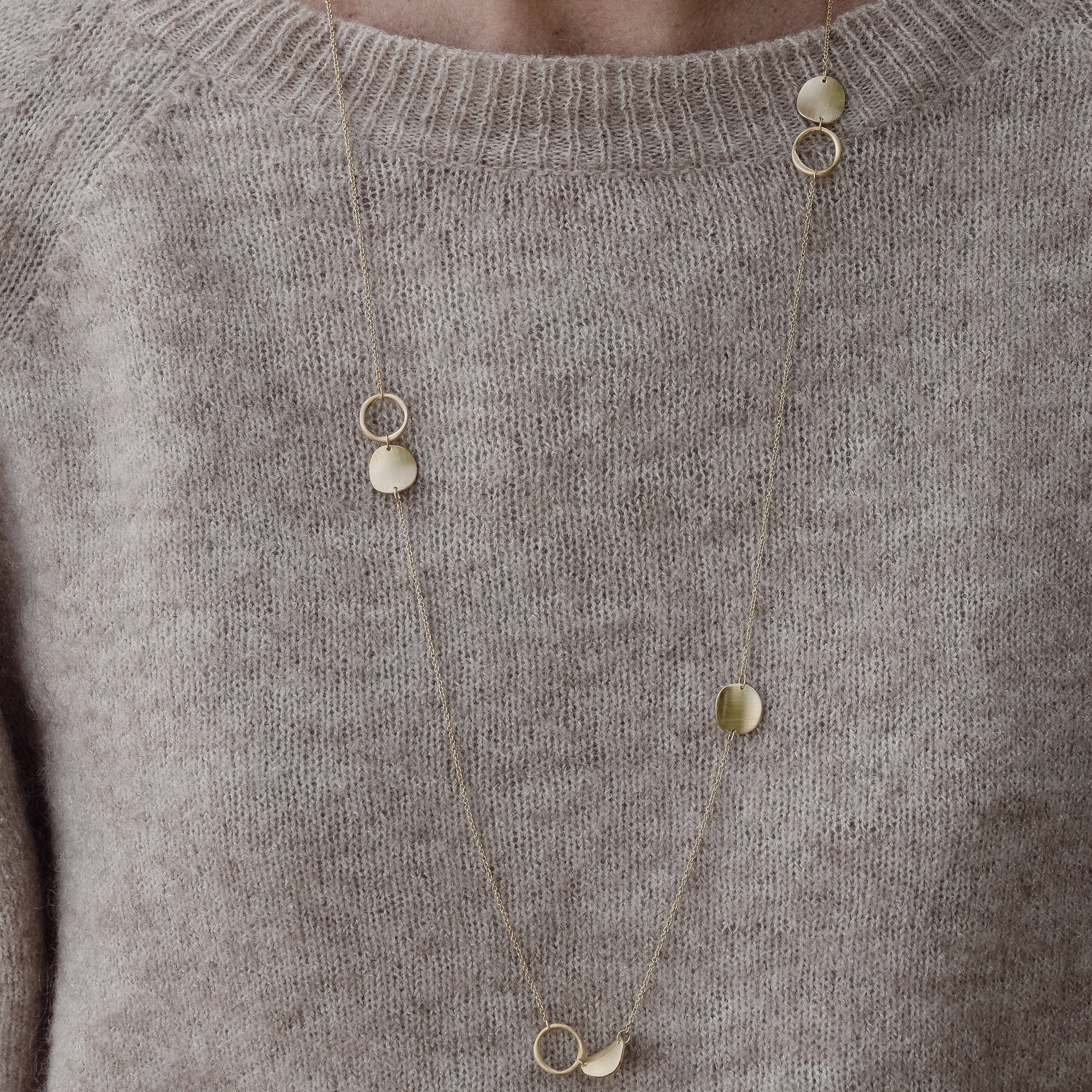 Slutet halsband "circle mini 2" 925/-