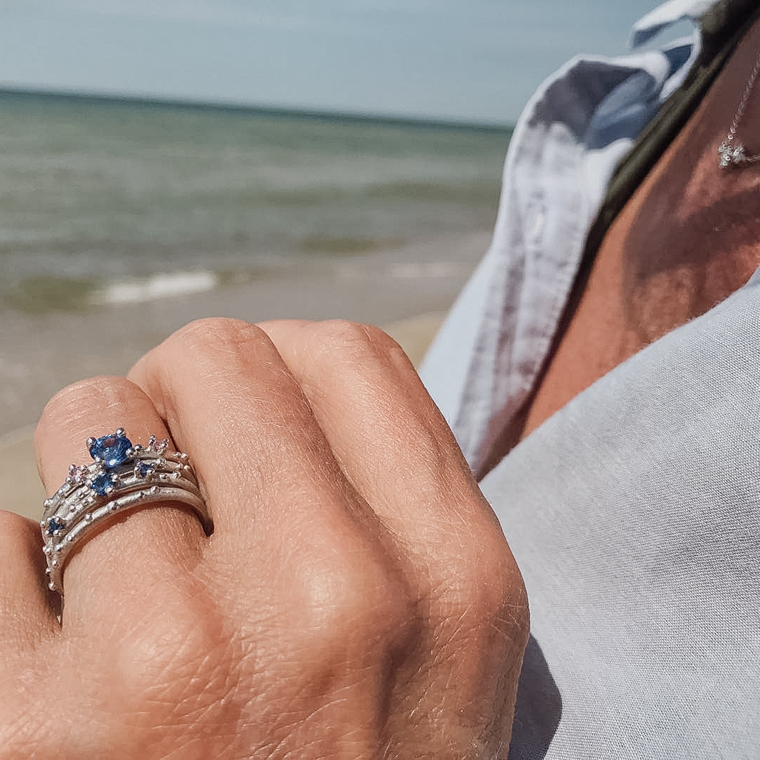Shine-ring "Blue" i guld med safirer