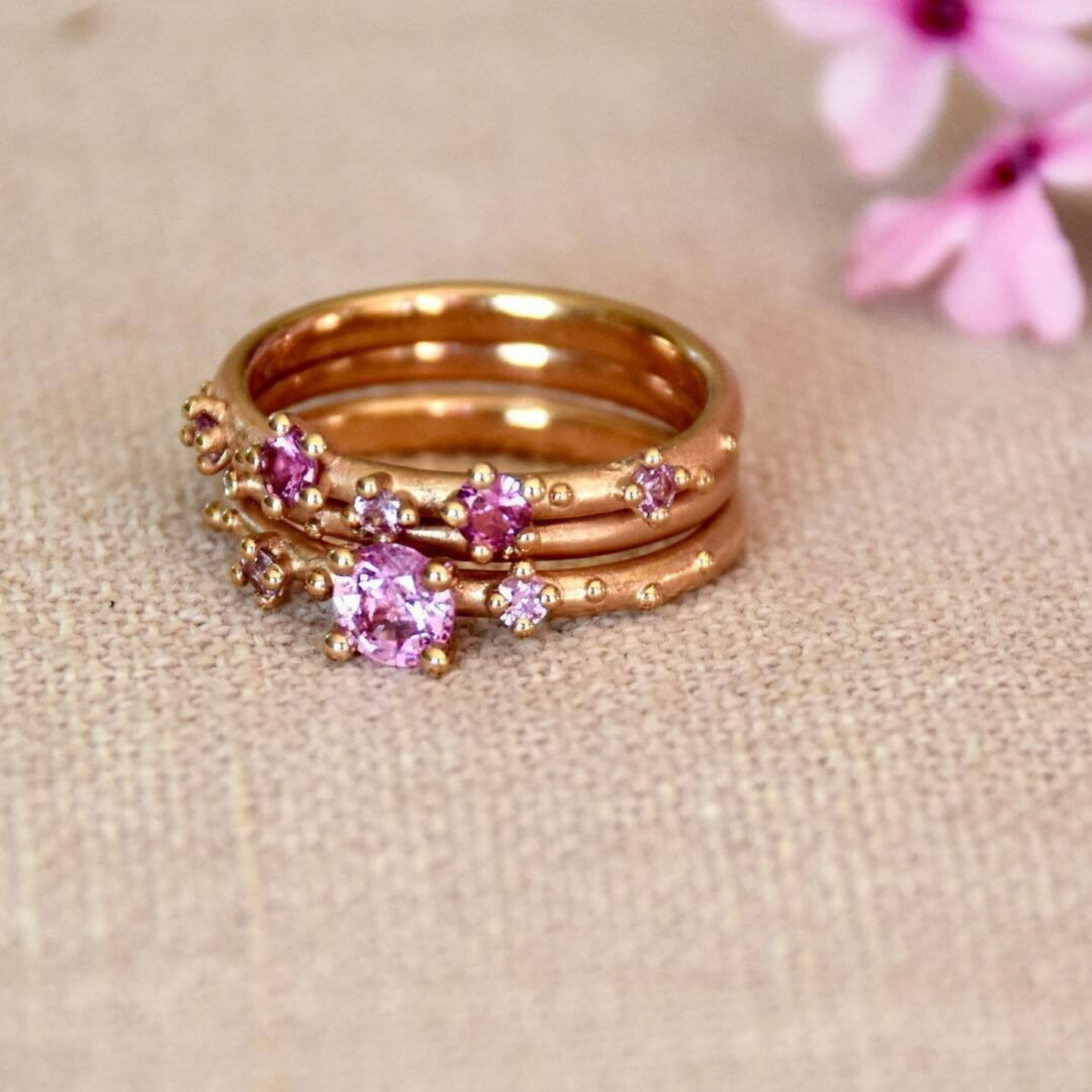 Anello Shine "Pink" in oro con zaffiri