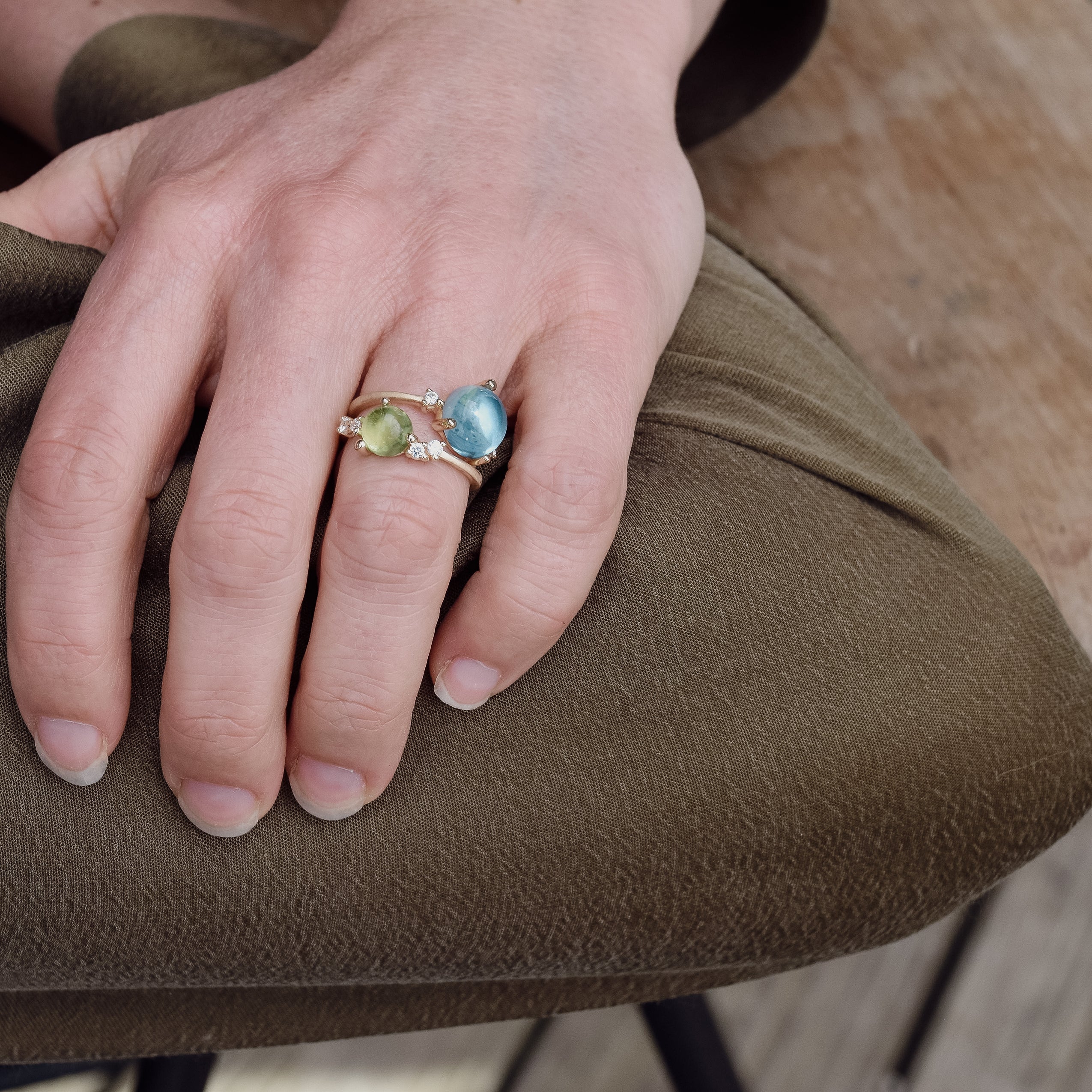 Stellini-ring "medium" i 585/- gull med peridot