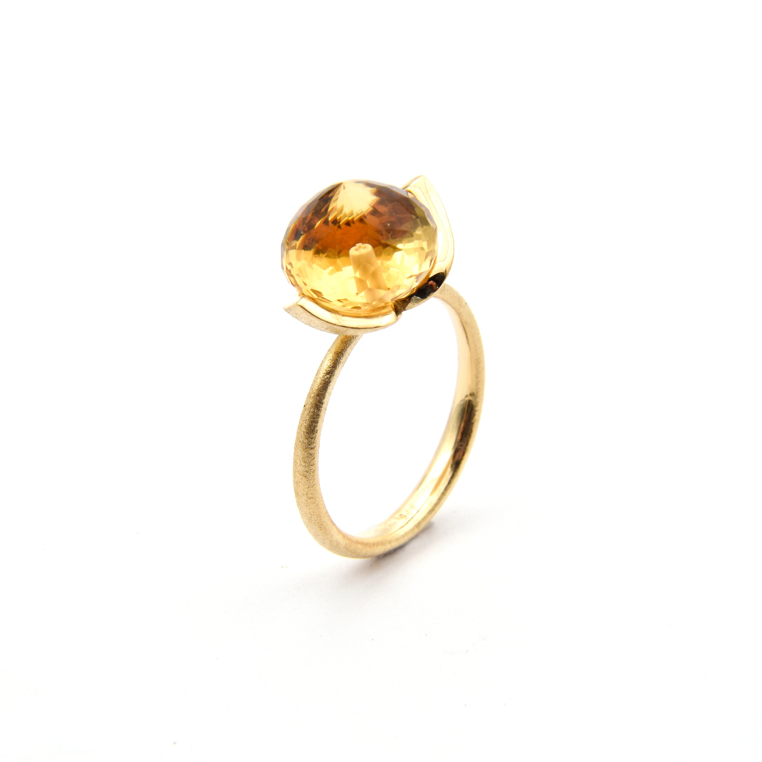 Dolce-ring "medium" med champagnekvarts 925/-.