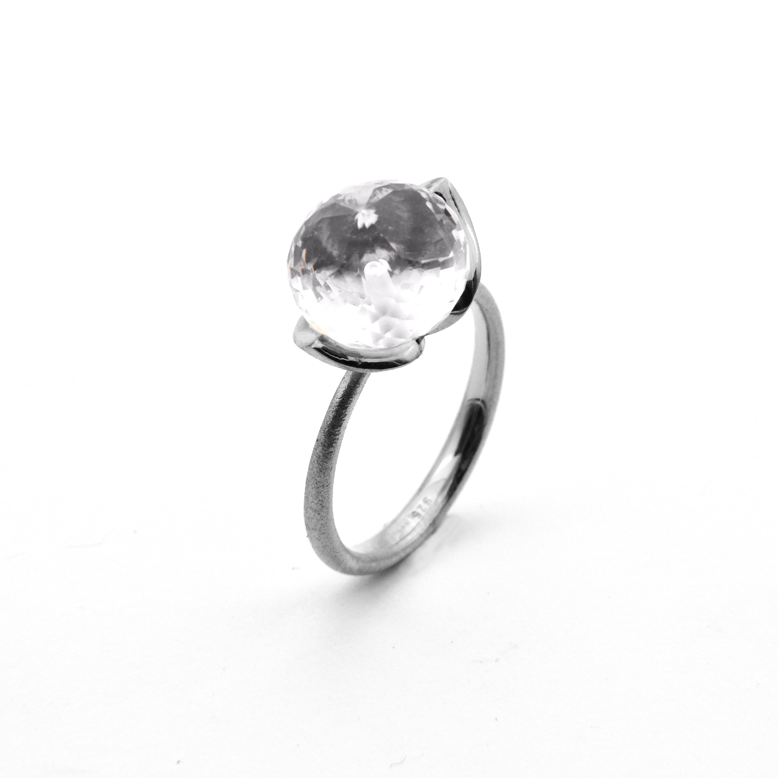 Dolce-ring "medium" med bjergkrystal 925/-.