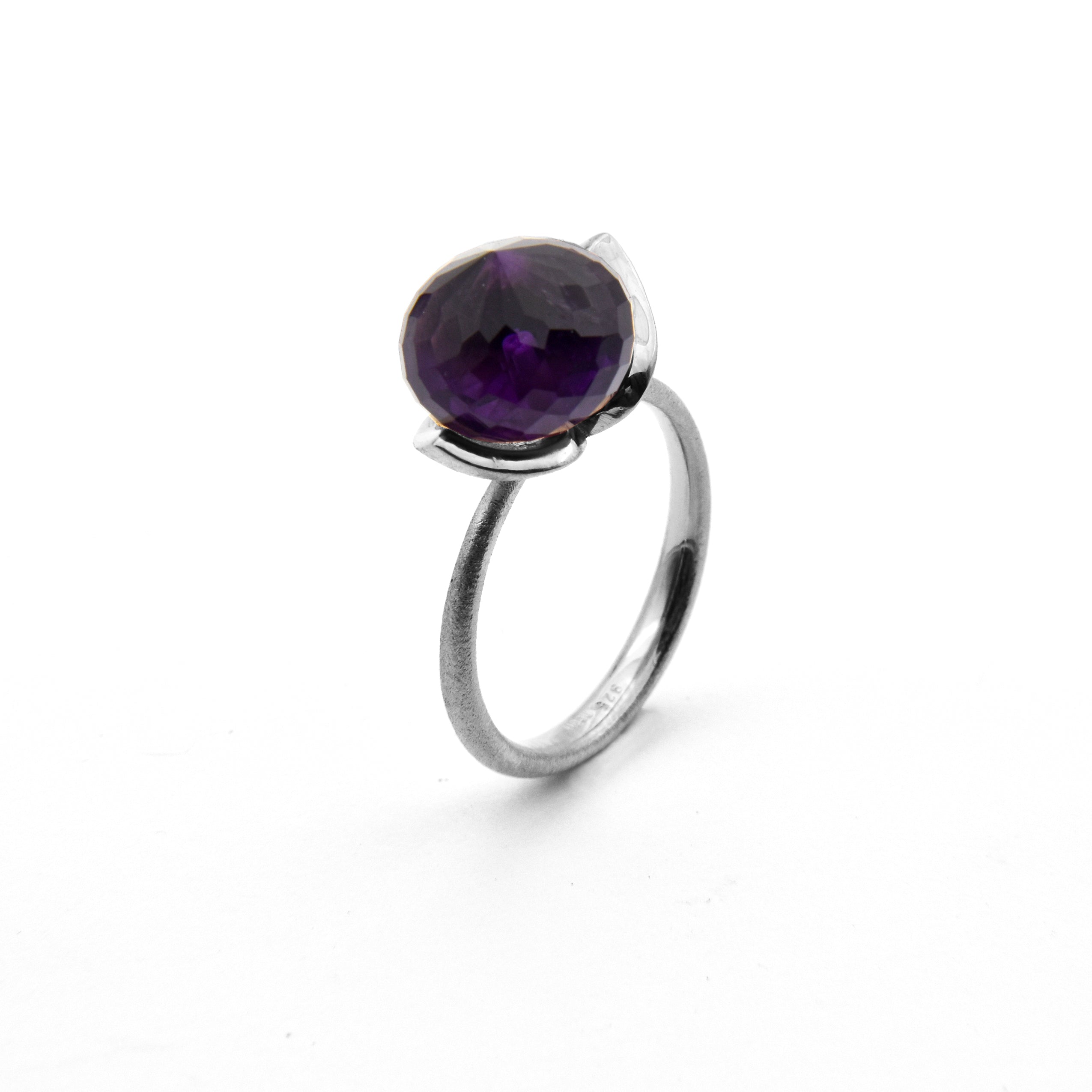 Anello Dolce "medio" con ametista 925/-