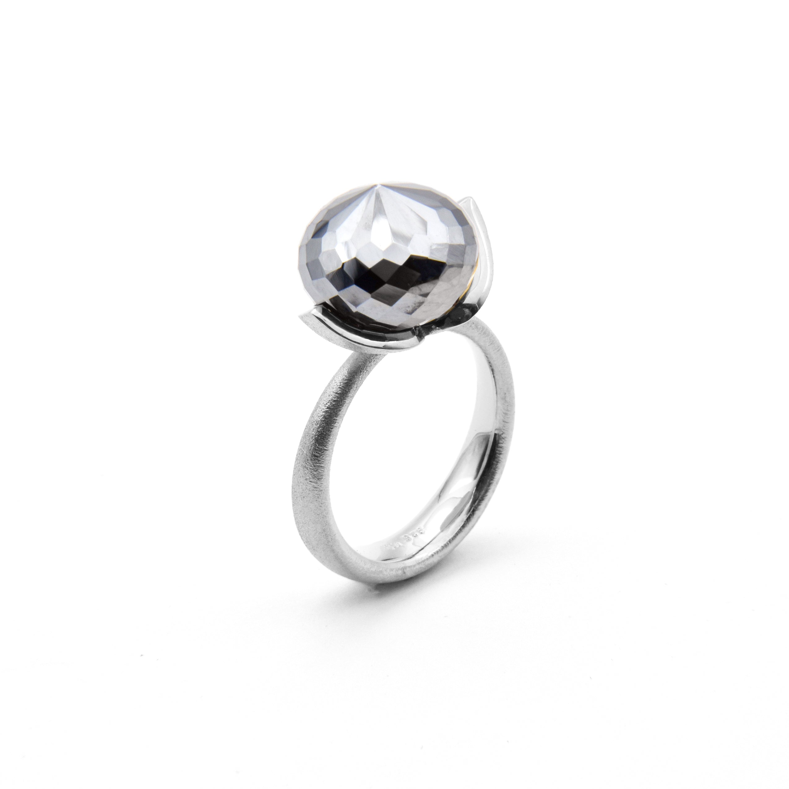 Dolce Bague "big" avec hématite rec. 925/-