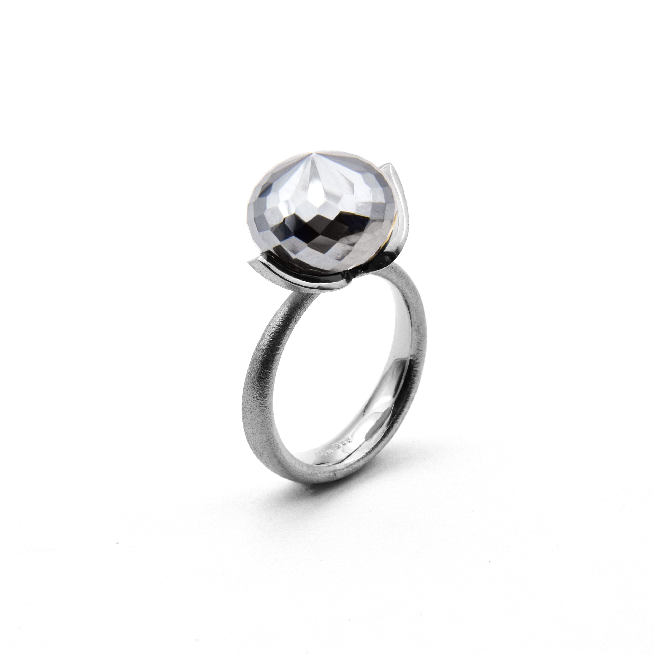 Dolce ring "big" with hematite rec. 925/-