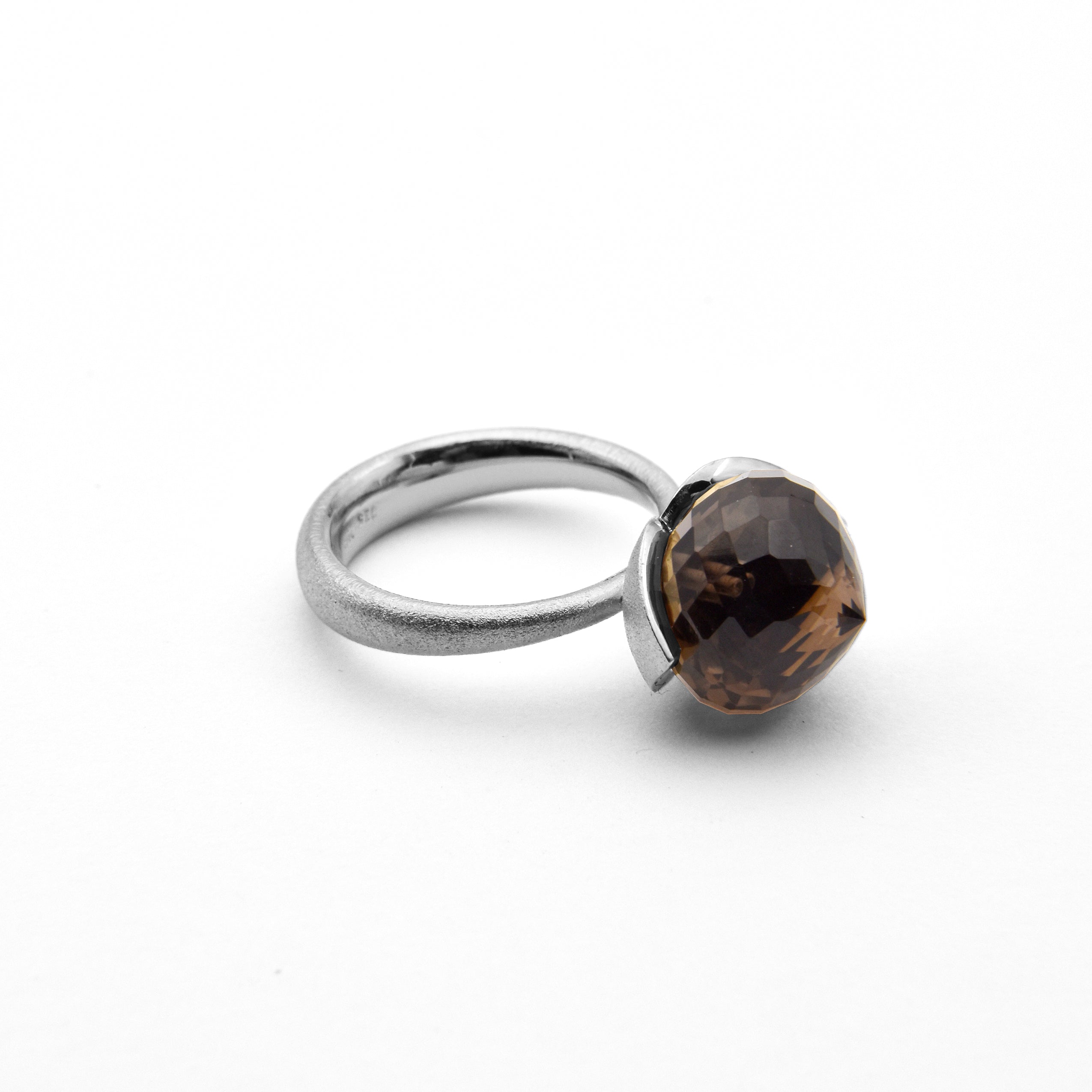 Anello Dolce "grande" con quarzo fumé 925/-