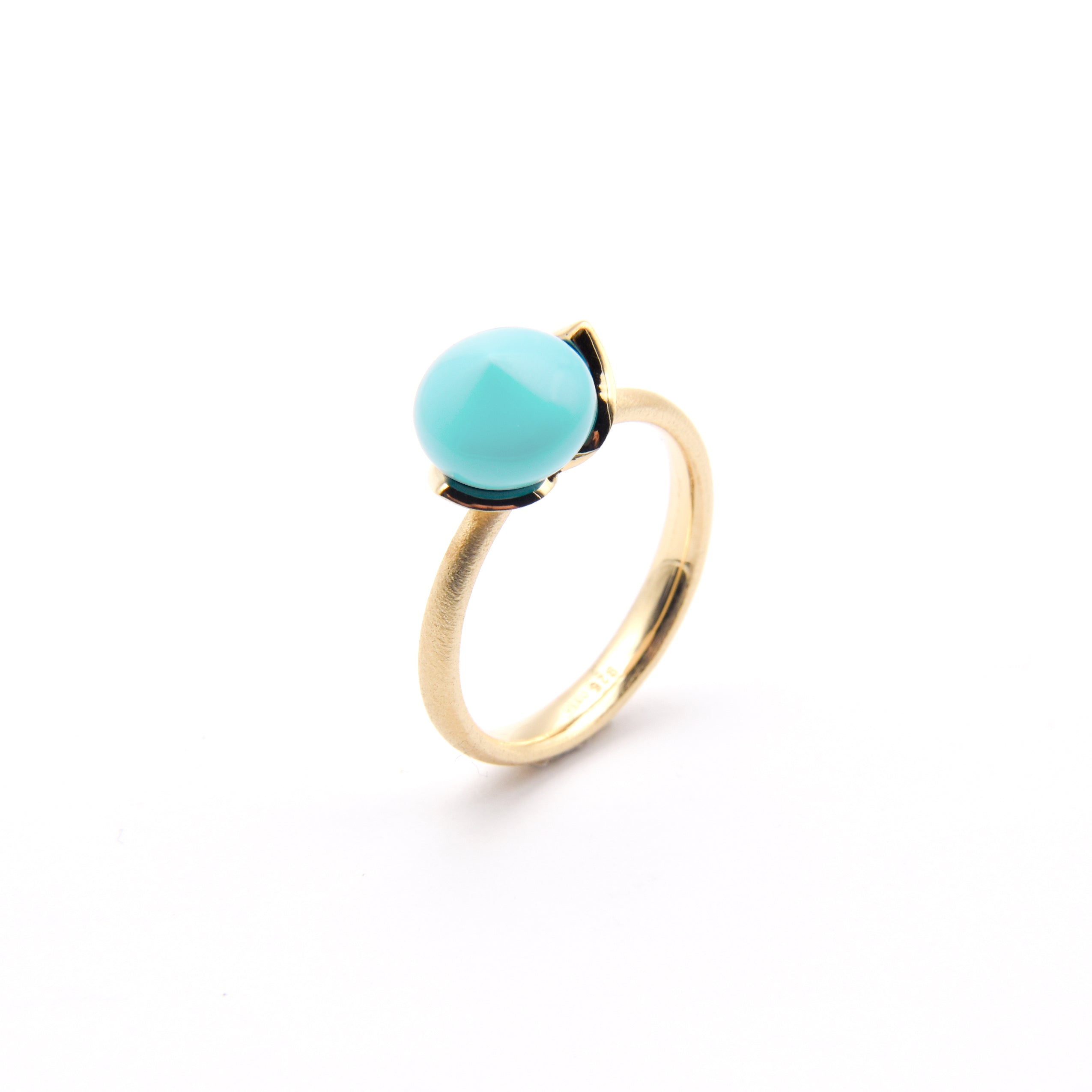 Dolce ring "smal" with chalcedony rec. 925/-