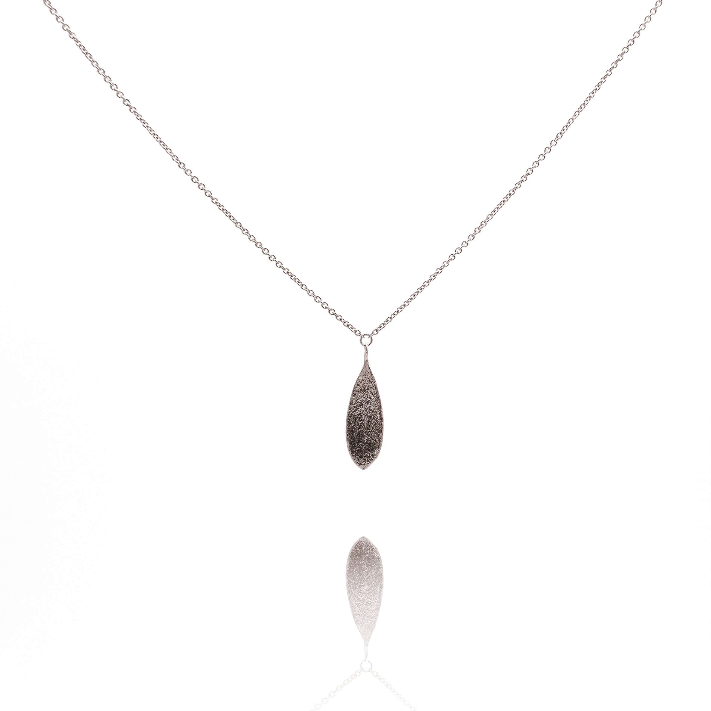 Olivia olive necklace "one" 925/-